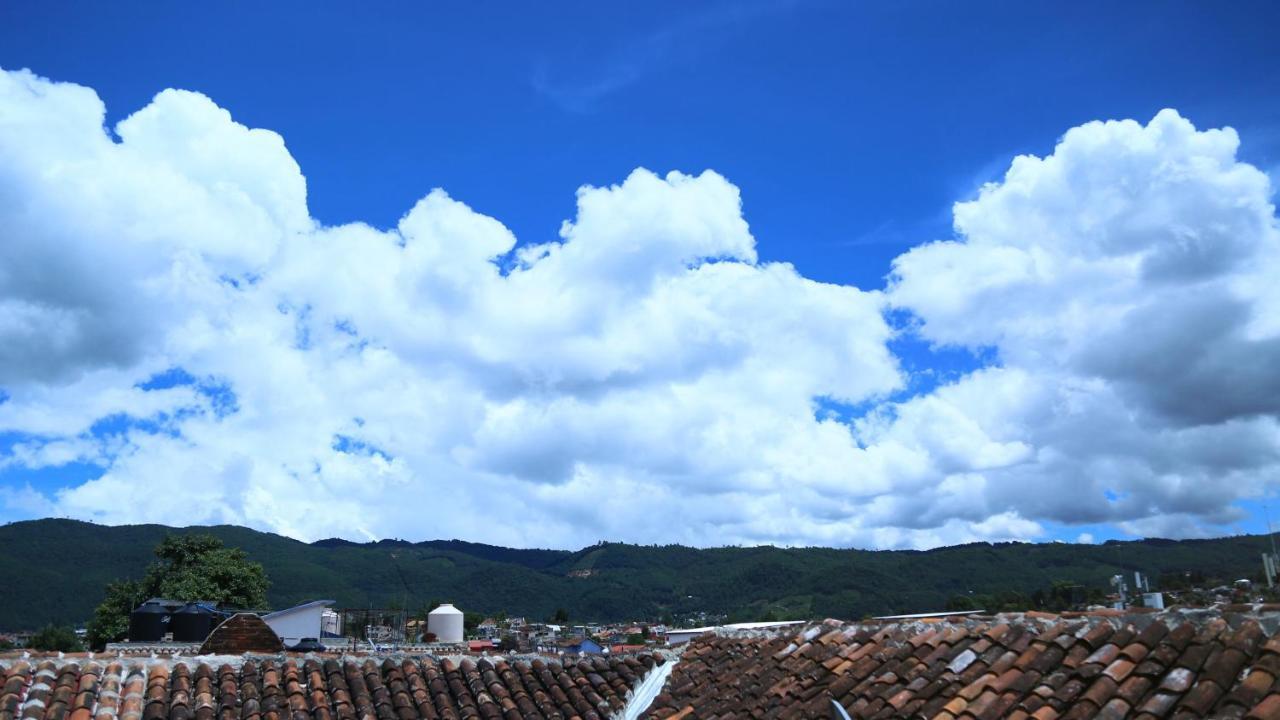 Hostal La Isla San Cristóbal de Las Casas Exterior foto